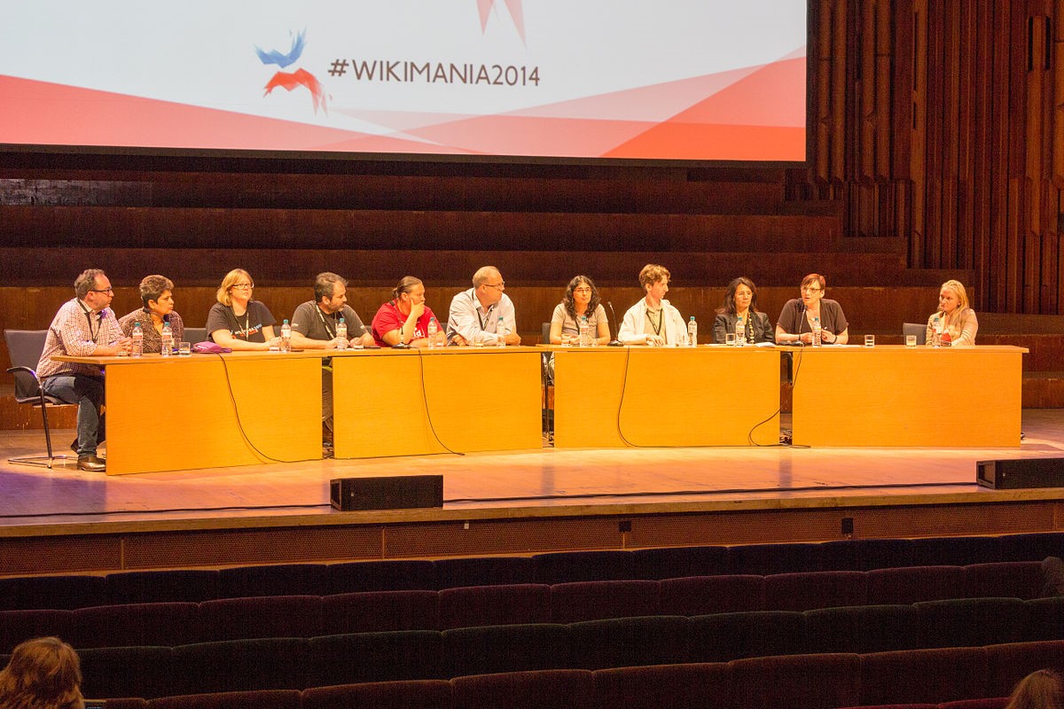 Q&A with the Board of Trustees. "BoT Q&A at Wikimania 2014 - KTC 16" courtesy of Katie Chan 