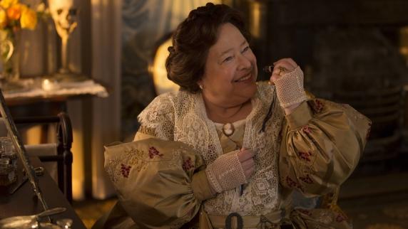 Delphine (Kathy Bates) in Coven