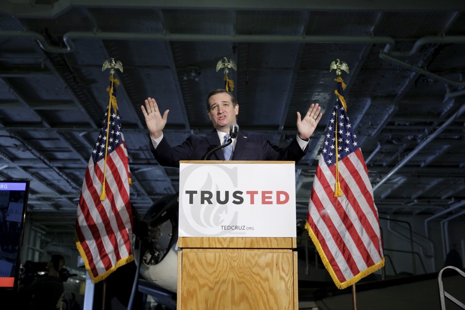 U.S. Republican presidential candidate Senator Ted Cruz (R-TX) speaks at a campaign event on the USS Yorktown in Mount Pleasant, South Carolina February 16, 2016.      REUTERS/Joshua Roberts - RTX277RH